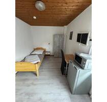 Möblierte 1-Zimmerwohnung in einem Gästehaus, Warmmiete - Göppingen