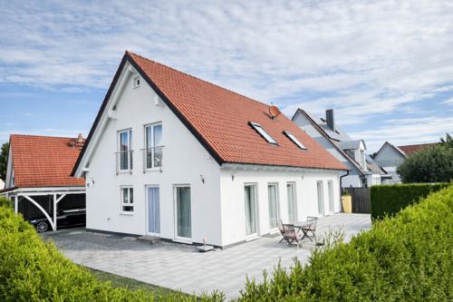 Foto - Modernes Energie‑Effizienzhaus mit Spa, Carport, Einliegerwohnung