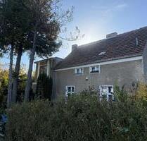 1024m2 Grundstück mit sanierungsbedürftigem Haus zu verkaufen - Berlin Marzahn-Hellersdorf