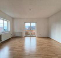 3-Zimmer-Whg. + EBK + neues Bad + Balkon + Stellplatz - Meiningen