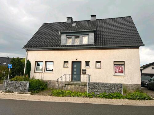 Foto - Haus zu verkaufen - 200.000,00&nbsp;EUR Kaufpreis, ca.&nbsp; 90,00&nbsp;m&sup2;