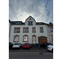 Mehrfamilienhaus mit drei Einheiten in Lisdorf - Saarlouis
