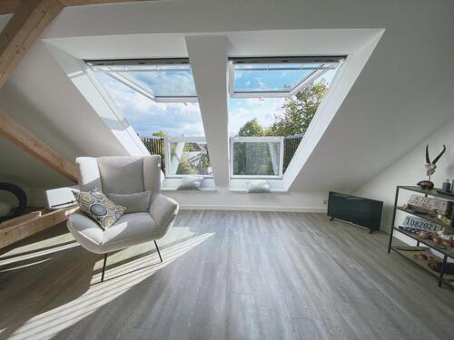 Foto - + MÖBLIERTE 2 ZI. DACHWOHNUNG + AB FEB. + nahe UNI & WASSER +