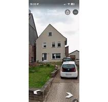 Haus mit riesigem Grundstück - Sanierungsbedürftig - Höxter