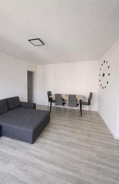 Foto - Kernsaniert: helle 3-Zi.-Whg. 65 m² mit EBK, ab 01.03.2026