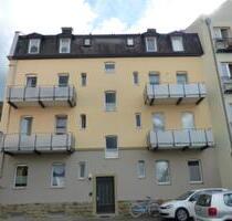 Helles Zimmer in 2er WG + Gemeinschaftszimmer + Küche + Balkon - Schweinfurt Haardt