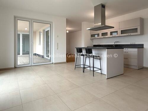 Foto - Energetische und moderne Penthousewohnung mit hochwertiger Einbauküche