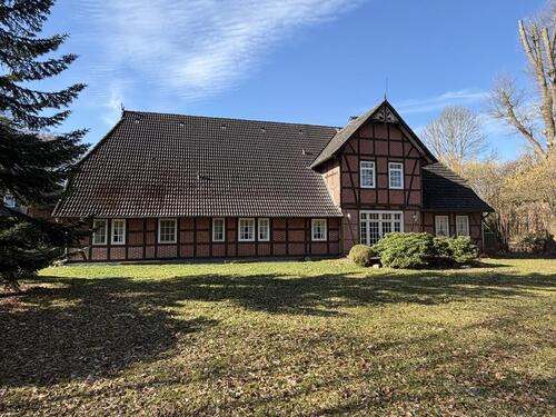 Foto - Mehrgenerationshaus mit großem Garten und Kamin Wohnen im Grünen