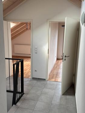 Foto - Sehr schöne 4-Zimmer Wohnung auf 2 Ebenen in Ampfing