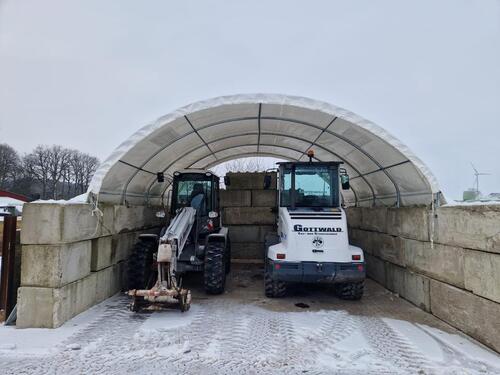 Foto - Überdachter Stellplatz Abstellfläche – Fach 6 × 5 m – 200 €