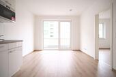 Foto - Hochwertige 2-Zimmer-Wohnung mit sonnigem Balkon und EBK ab sofort