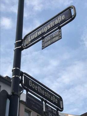 Foto - Stellplatz in der TiefgarageNordend - LedermuseumOffenbach a.M.