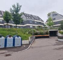 Moderne 4-Zimmer-Wohnung mit Aufzug, Balkon und Tiefgarage - Leonberg