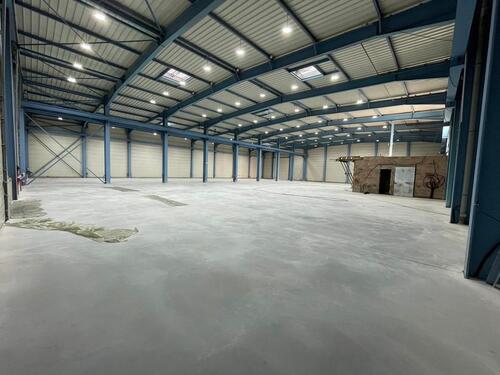 Foto - Industriehalle mit hellen in Spicheren nahe Deutschland grenz