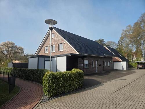 Foto - Kapitalanlage mit Zukunft – Modernes Vierfamilienhaus