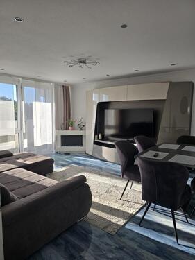Foto - Wohnen über den Dächern von Winnenden - Moderne 4-Zimmer-Wohnung