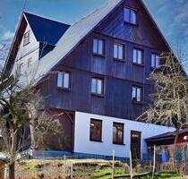 Wohngesundes Doppelhaus - 150.000,00&nbsp;EUR Kaufpreis, ca.&nbsp; 200,00&nbsp;m&sup2; in Klingenthal (PLZ: 08248)