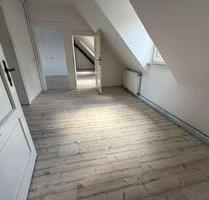 Moderne Dachgeschosswohnung in zentraler Lage - Leuna