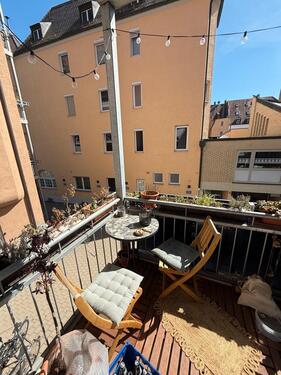 Foto - Schöne Wohnung 82m2 Balkon EBK - 1.300,00&nbsp;EUR Kaltmiete, ca.&nbsp; 82,00&nbsp;m&sup2;