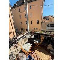 Schöne Wohnung 82m2 Balkon EBK - 1.300,00&nbsp;EUR Kaltmiete, ca.&nbsp; 82,00&nbsp;m&sup2; in Augsburg (PLZ: 86150)