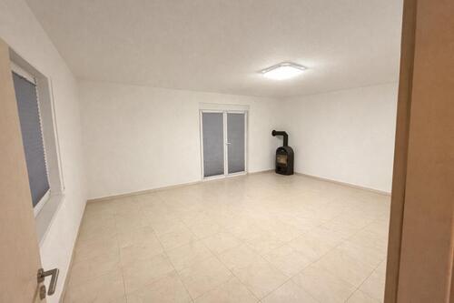 Foto - Mietwohnung: 85 m², Fußbodenheizung, Terrasse, Stellplatz