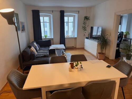 Foto - Großzügige 3 Zimmer Wohnung, im Zentrum, Tiefgaragenstellplatz