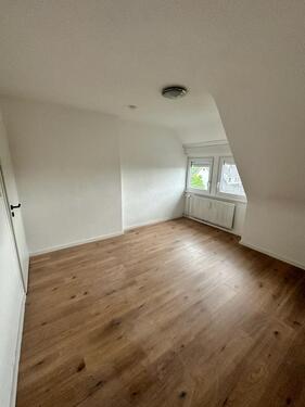 Foto - Kapitalanlage mit 8% Mietrendite - 3-Zimmer-DG-Wohnung