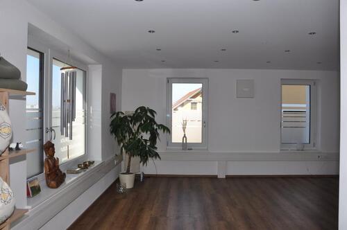 Foto - Helle 64m² Gewerbeeinheit im Ortskern von Hutthurm ab April 2026