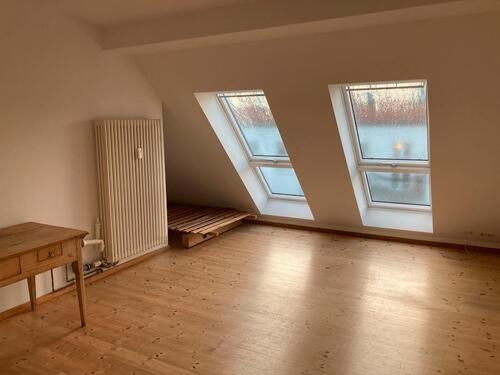 Foto - Zimmer mit Bad u eigenem Eingang über große Dachterrasse