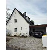 Einfamilienhaus mit Doppelgarage & PV-Anlage - provisionsfrei - Meerbusch Kierst