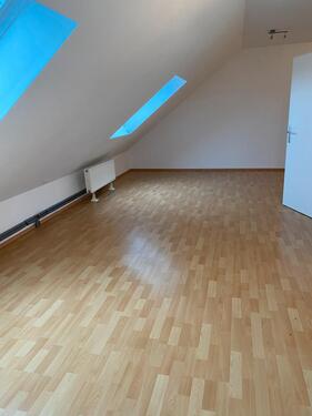 Foto - 1 Zimmer Dachgeschoßwohnung zur Miete in Schwebheim