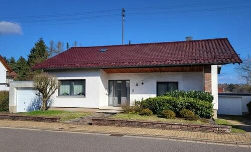 Foto - Freistehendes Massivhaus mit großem Grundstück, Wintergarten