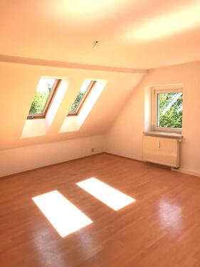 Foto - Großzügige 2-Raum DG Wohnung - 385,00&nbsp;EUR Kaltmiete, ca.&nbsp; 69,00&nbsp;m&sup2;