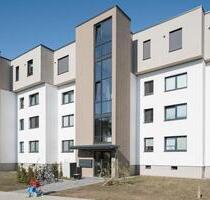 Schapp sie dir! 3-Zimmer-Wohnung mit Laminatboden und großem Balkon in Wolfsburg Vorsfelde