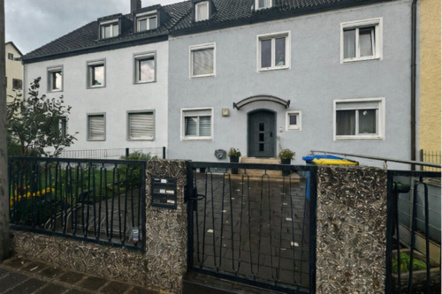 Foto - Kernsaniertes Reihenmittelhaus in begehrter Lage mit 3 Einheiten