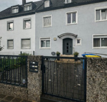 Kernsaniertes Reihenmittelhaus in begehrter Lage mit 3 Einheiten - Nürnberg Gaismannshof