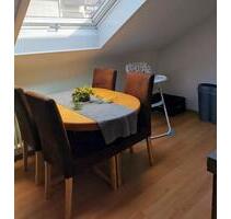 Helle 3-Zimmer Dachgeschosswohnung mit Balkon in Blumberg