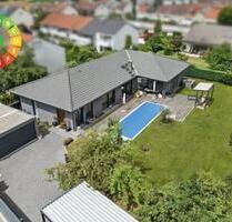 Luxuriöser Design-Bungalow (BJ 2021) mit Pool, Sauna, Weinkeller - Neu-Ulm Burlafingen