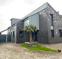 Freistehendes Architektenhaus mit Blick auf den Rheindeich - Wesel Bislich