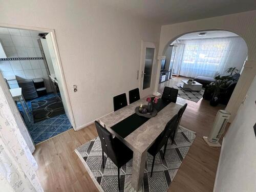 Foto - Modernisierte 4-Zimmer-Erdgeschosswohnung mit Terrasse