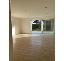 Moderne, helle 2-Zimmer EG Wohnung mit Terrasse und Einbauküche - Nauort