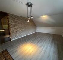 Große helle Wohnung 110qm - 1.050,00 EUR Kaltmiete, ca.  110,00 m² in Osnabrück (PLZ: 49086) Gretesch