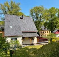 Einfamilienhaus mit Carport, Garage, Gartenhäuschen & Terrasse - Sehmatal