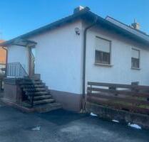 Einfamilienhaus mit Garten - 89.500,00&nbsp;EUR Kaufpreis, ca.&nbsp; 83,00&nbsp;m&sup2; in Redwitz an der Rodach (PLZ: 96257)