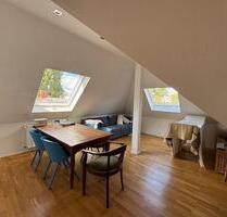 Helles Dachgeschossapartment in Frankfurt am Main