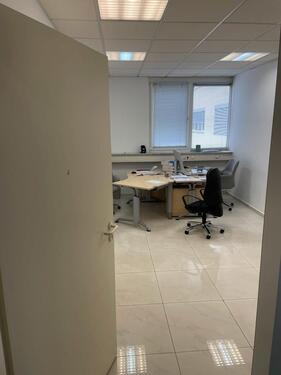 Foto - Büro in 1A-Lage zum Vermieten - 300,00 EUR Kaltmiete, ca.  15,00 m²