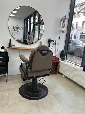 Foto - Friseurin auf Selbständigkeit zu vermieten