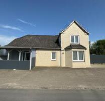 PROVISIONSFREI Familiengerechtes Wohnhaus mit großem Grundstück - Sankt Michaelisdonn