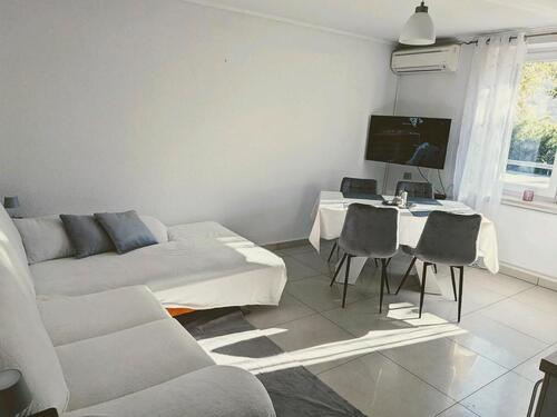 Foto - ISTRIEN Ostküste- 2,5 Zi. Wohnung zu vermieten für 1 Jahr