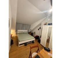 APARTEMENT , 1 Zimmer frei im 3 zimmer Wohnung - Berlin Steglitz-Zehlendorf